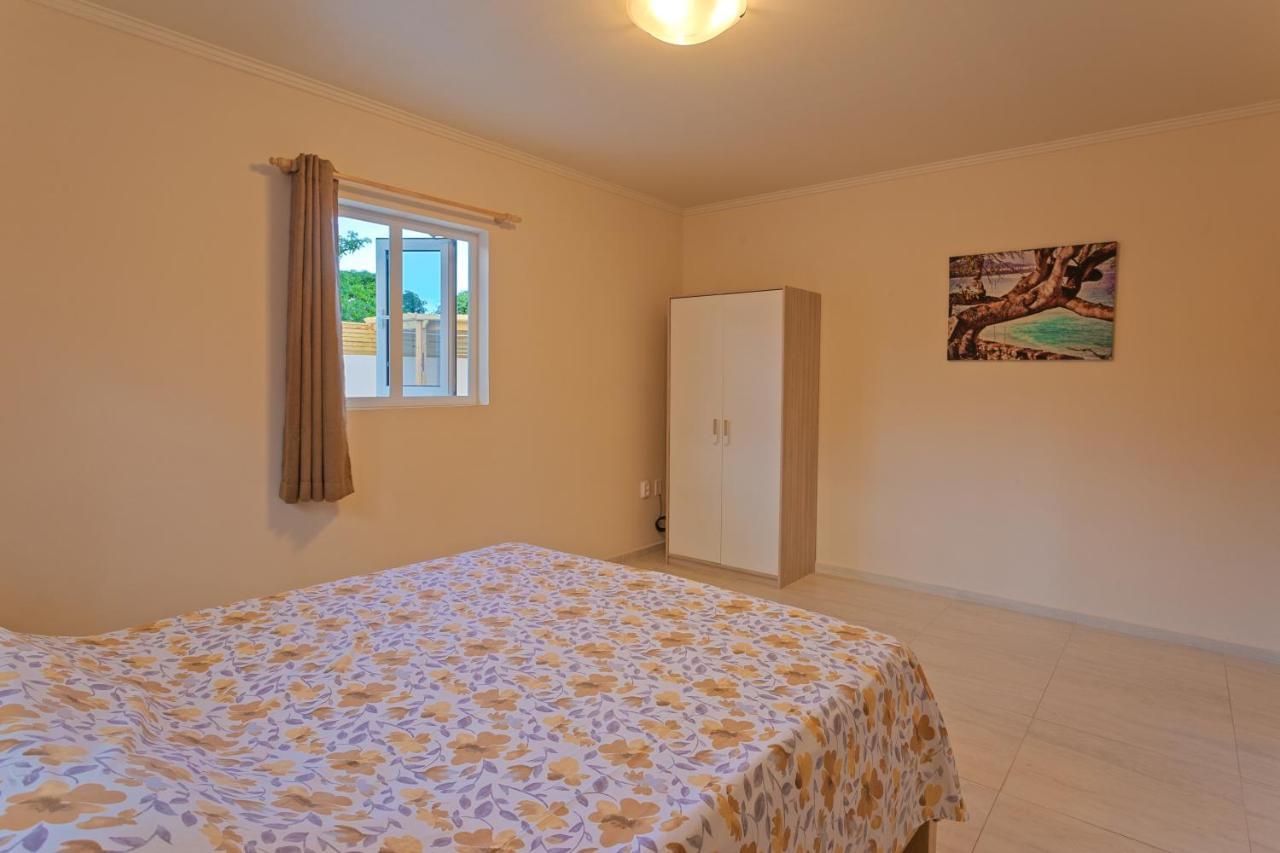 Lovely Caribbean Family Villa With Private Pool Willemstad Exterior foto